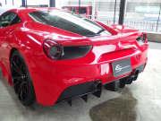 フェラーリ 488GTB 新車並行　ロベルタフロントリフター　フォージーアート21/22インチアルミ　ES可変バルブマフラー　ESエアロニウム（F /Sカナード） 中古車