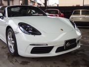 ポルシェ&nbsp;718 ボクスター&nbsp;スポーツクロノパッケージ　正規ディーラー車　右ハンドル　シートヒーター  オートエアコン　純正ナビ　社外地デジチューナー&nbsp;中古車