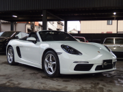 ポルシェ&nbsp;718 ボクスター&nbsp;スポーツクロノパッケージ　正規ディーラー車　右ハンドル　シートヒーター  オートエアコン　純正ナビ　社外地デジチューナー&nbsp;中古車