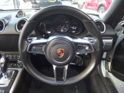 ポルシェ&nbsp;718 ボクスター&nbsp;スポーツクロノパッケージ　正規ディーラー車　右ハンドル　シートヒーター  オートエアコン　純正ナビ　社外地デジチューナー&nbsp;中古車