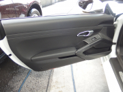 ポルシェ&nbsp;718 ボクスター&nbsp;スポーツクロノパッケージ　正規ディーラー車　右ハンドル　シートヒーター  オートエアコン　純正ナビ　社外地デジチューナー&nbsp;中古車