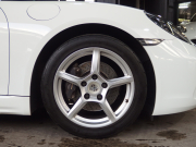 ポルシェ&nbsp;718 ボクスター&nbsp;スポーツクロノパッケージ　正規ディーラー車　右ハンドル　シートヒーター  オートエアコン　純正ナビ　社外地デジチューナー&nbsp;中古車