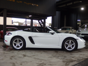 ポルシェ&nbsp;718 ボクスター&nbsp;スポーツクロノパッケージ　正規ディーラー車　右ハンドル　シートヒーター  オートエアコン　純正ナビ　社外地デジチューナー&nbsp;中古車