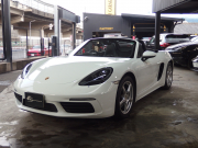 ポルシェ&nbsp;718 ボクスター&nbsp;スポーツクロノパッケージ　正規ディーラー車　右ハンドル　シートヒーター  オートエアコン　純正ナビ　社外地デジチューナー&nbsp;中古車