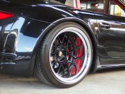 ポルシェ 911(Type997) カレラSカブリオレ　スポーツクロノPKG レッドレザー インテリア　ES可変バルブマフラー　社外ダックテール 中古車