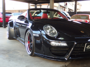 ポルシェ 911(Type997) カレラSカブリオレ　スポーツクロノPKG レッドレザー インテリア　ES可変バルブマフラー　社外ダックテール 中古車