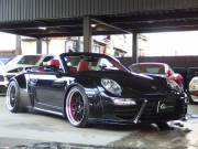 ポルシェ 911(Type997) カレラSカブリオレ　スポーツクロノPKG レッドレザー インテリア　ES可変バルブマフラー　社外ダックテール 中古車