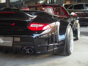 ポルシェ 911(Type997) カレラSカブリオレ　スポーツクロノPKG レッドレザー インテリア　ES可変バルブマフラー　社外ダックテール 中古車