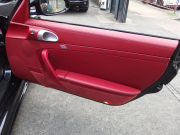 ポルシェ 911(Type997) カレラSカブリオレ　スポーツクロノPKG レッドレザー インテリア　ES可変バルブマフラー　社外ダックテール 中古車