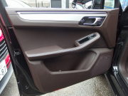 ポルシェ&nbsp;マカン&nbsp;ターボ 　正規D車　PDK　純正21inアルミ　オールレザーインテリア　アダプティブスポーツシート&nbsp;中古車