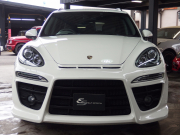 ポルシェ カイエン 正規ディーラー車　右ハンドル EUR-GTエアロ　ESローダウンサス　社外22インチアルミ 中古車