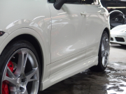 ポルシェ カイエン 正規ディーラー車　右ハンドル EUR-GTエアロ　ESローダウンサス　社外22インチアルミ 中古車