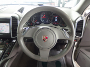 ポルシェ カイエン 正規ディーラー車　右ハンドル EUR-GTエアロ　ESローダウンサス　社外22インチアルミ 中古車