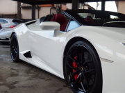 ランボルギーニ&nbsp;ウラカン&nbsp;LP610-4　スパイダー　正規ディーラー車　左ハンドル　純正20インチアルミ　フロントリフター　シートヒーター&nbsp;中古車