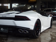 ランボルギーニ&nbsp;ウラカン&nbsp;LP610-4　スパイダー　正規ディーラー車　左ハンドル　純正20インチアルミ　フロントリフター　シートヒーター&nbsp;中古車
