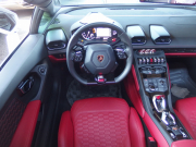 ランボルギーニ&nbsp;ウラカン&nbsp;LP610-4　スパイダー　正規ディーラー車　左ハンドル　純正20インチアルミ　フロントリフター　シートヒーター&nbsp;中古車