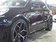 ポルシェ&nbsp;マカン&nbsp;ターボ　EUR-GTエアロ　ES22インチアルミホイール　ESダウンサス　スポーツクロノPKG&nbsp;中古車