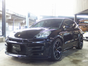 ポルシェ&nbsp;マカン&nbsp;ターボ　EUR-GTエアロ　ES22インチアルミホイール　ESダウンサス　スポーツクロノPKG&nbsp;中古車