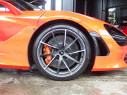 マクラーレン 720S 正規ディーラー車 右ハンドル スポーツエキゾースト フロントリフトシステム 純正鍛造アルミホイール 中古車