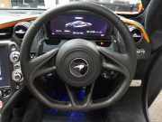 マクラーレン 720S 正規ディーラー車 右ハンドル スポーツエキゾースト フロントリフトシステム 純正鍛造アルミホイール 中古車