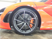 マクラーレン 720S 正規ディーラー車 右ハンドル スポーツエキゾースト フロントリフトシステム 純正鍛造アルミホイール 中古車