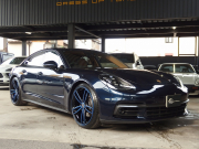 ポルシェ&nbsp;パナメーラ&nbsp;正規ディーラー車　社外22インチアルミ　エアサス　LEDヘッドライト　ポルシェエントリドライブ&nbsp;中古車