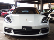 ポルシェ&nbsp;パナメーラ スポーツツーリスモ&nbsp;4S 正規ディーラー車 純正19インチアルミ エアサス LEDヘッドライト パノラマルーフ&nbsp;中古車