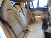 ポルシェ&nbsp;パナメーラ スポーツツーリスモ&nbsp;4S 正規ディーラー車 純正19インチアルミ エアサス LEDヘッドライト パノラマルーフ&nbsp;中古車