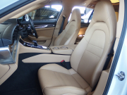 ポルシェ&nbsp;パナメーラ スポーツツーリスモ&nbsp;4S 正規ディーラー車 純正19インチアルミ エアサス LEDヘッドライト パノラマルーフ&nbsp;中古車