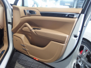 ポルシェ&nbsp;カイエン&nbsp;S　スポーツクロノPKG　ポルシェエントリドライブ　シートヒーター　BOSE&nbsp;中古車