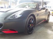 フェラーリ&nbsp;カリフォルニア&nbsp;F1　DCT　正規ディーラー車　左ハンドル　マットブラックフルラッピング　20インチアルミ　&nbsp;中古車