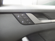 ポルシェ 911(Type992) カレラ　正規ディーラー車　右ハンドル　スポーツクロノPKG　BOSE　スポーツテールパイプ 中古車