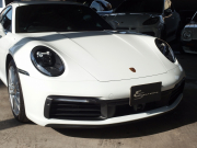 ポルシェ 911(Type992) カレラ　正規ディーラー車　右ハンドル　スポーツクロノPKG　BOSE　スポーツテールパイプ 中古車
