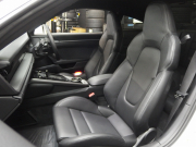 ポルシェ 911(Type992) カレラ　正規ディーラー車　右ハンドル　スポーツクロノPKG　BOSE　スポーツテールパイプ 中古車