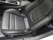 ポルシェ 911(Type992) カレラ　正規ディーラー車　右ハンドル　スポーツクロノPKG　BOSE　スポーツテールパイプ 中古車