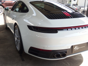 ポルシェ 911(Type992) カレラ　正規ディーラー車　右ハンドル　スポーツクロノPKG　BOSE　スポーツテールパイプ 中古車