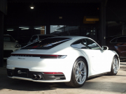 ポルシェ 911(Type992) カレラ　正規ディーラー車　右ハンドル　スポーツクロノPKG　BOSE　スポーツテールパイプ 中古車