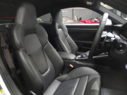 ポルシェ 911(Type992) カレラ　正規ディーラー車　右ハンドル　スポーツクロノPKG　BOSE　スポーツテールパイプ 中古車
