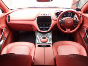 アストンマーティン&nbsp;DBX&nbsp;正規ディーラー車　右ハンドル&nbsp;中古車