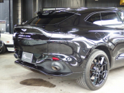 アストンマーティン&nbsp;DBX&nbsp;正規ディーラー車　右ハンドル&nbsp;中古車