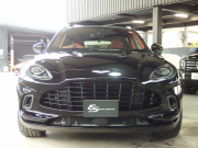 アストンマーティン&nbsp;DBX&nbsp;正規ディーラー車　右ハンドル&nbsp;中古車