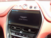 アストンマーティン&nbsp;DBX&nbsp;正規ディーラー車　右ハンドル&nbsp;中古車