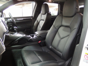 ポルシェ&nbsp;カイエン&nbsp;S　正規ディーラー車　右ハンドル　&nbsp;中古車