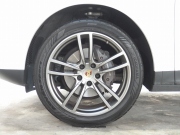 ポルシェ カイエンクーペ 正規ディーラー車　右ハンドル　2020yモデル 中古車