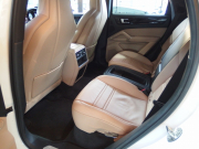 ポルシェ カイエンクーペ 正規ディーラー車　右ハンドル　2020yモデル 中古車