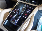 ポルシェ カイエンクーペ 正規ディーラー車　右ハンドル　2020yモデル 中古車