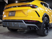 ランボルギーニ ウルス 正規ディーラー車　左ハンドル　 中古車