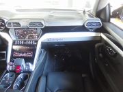 ランボルギーニ ウルス 正規ディーラー車　左ハンドル　 中古車