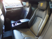 ランボルギーニ ウルス 正規ディーラー車　左ハンドル　 中古車