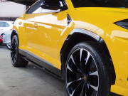 ランボルギーニ ウルス 正規ディーラー車　左ハンドル　 中古車